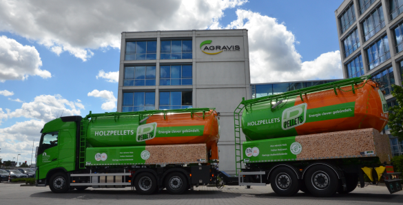 Truck mi Pelletladung
