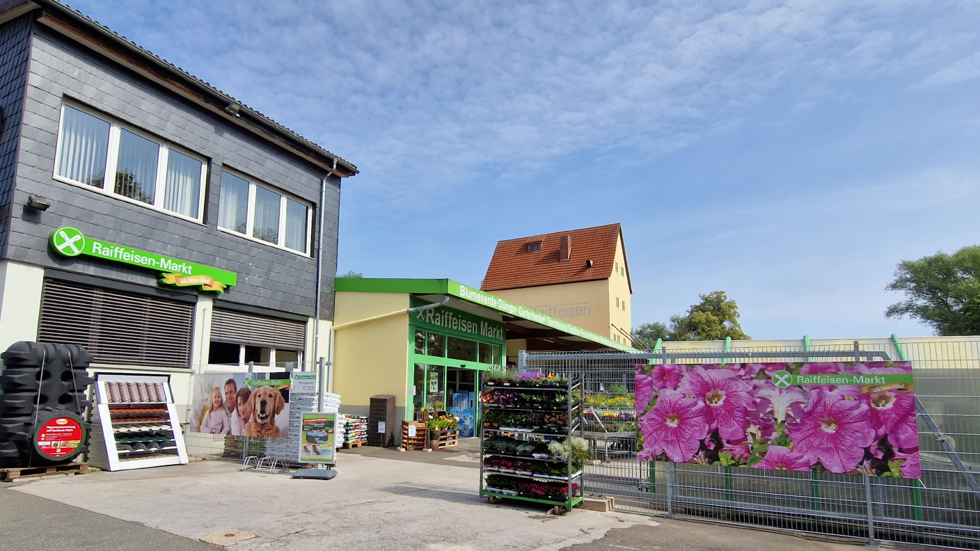 Blick auf den Eingangsbereich im  Raiffeisenmarkt Elbingerode  AGRAVIS Niedersachsen-Süd GmbH