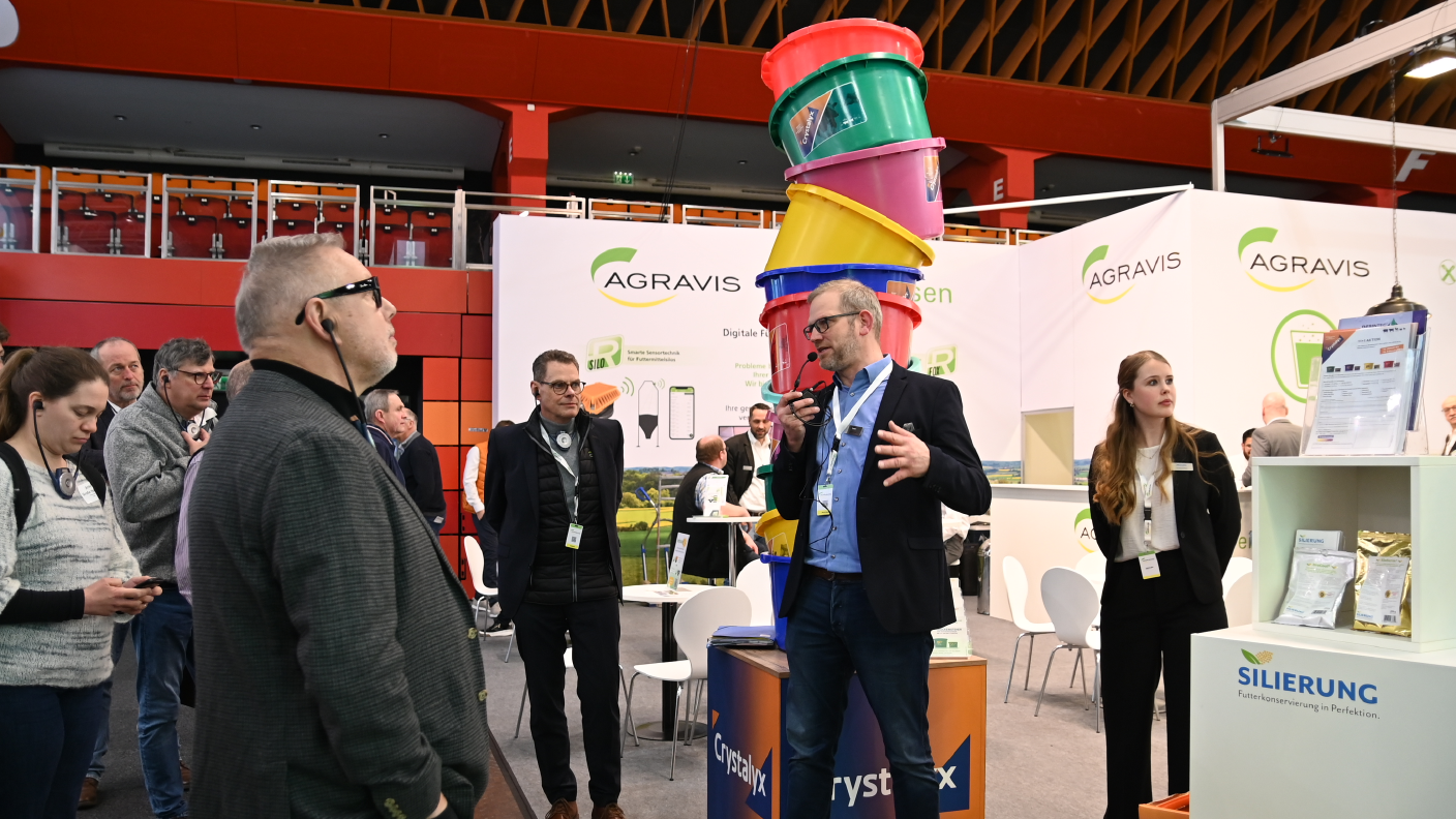 Führung Lehrkräfte am AGRAVIS-Stand auf den Agrarunternehmertagen