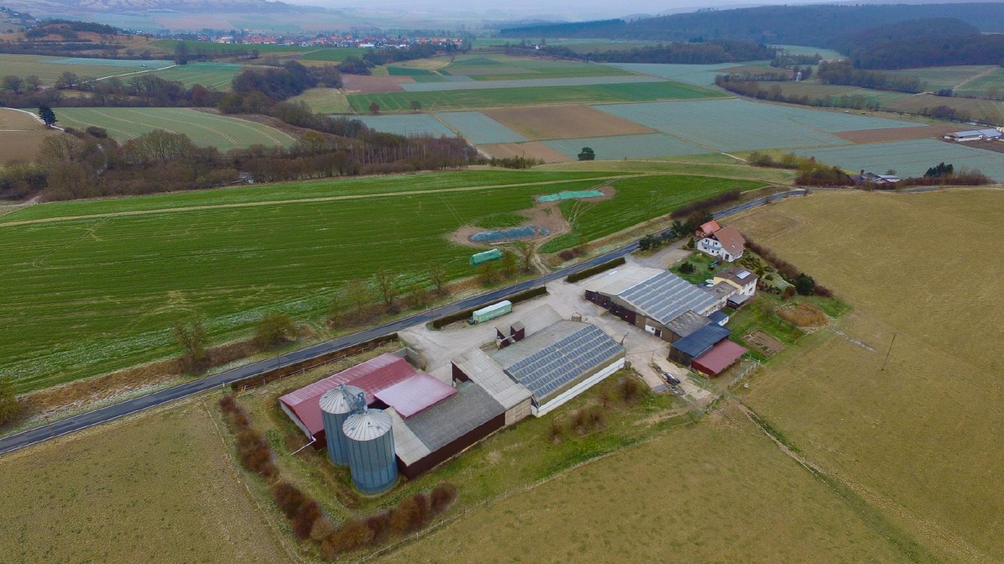 Drohnenbild vom Standort Trendelburg von hinten