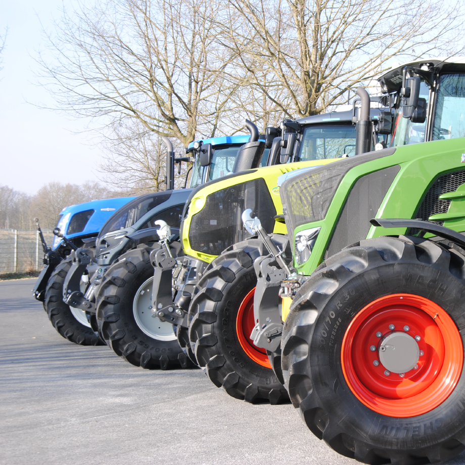 AGRAVIS Technik Claas Fendt New Holland Valtra