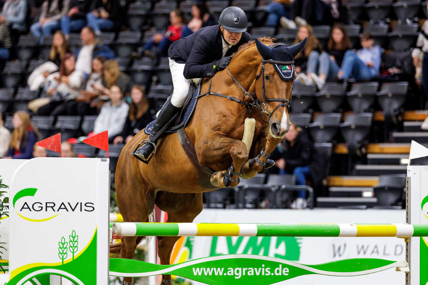 Tobias Hammerlage and Stanley's Rudi jumping