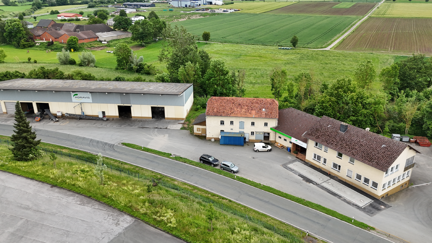 Drohnenbild vom Standort Borgholz mit landschaftlichem Hintergrund
