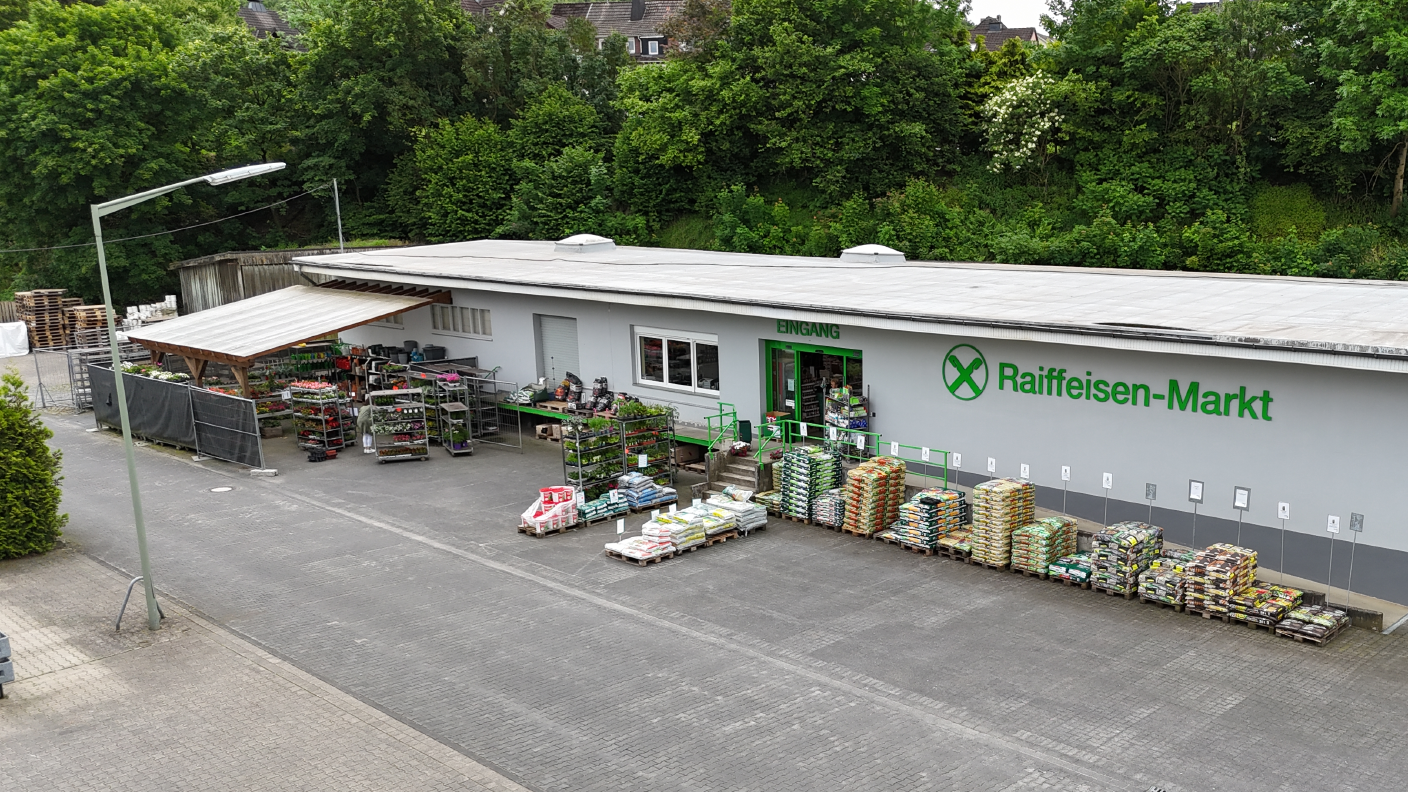 Drohnenbild vom Raiffeisen-Markt Grevenbrück