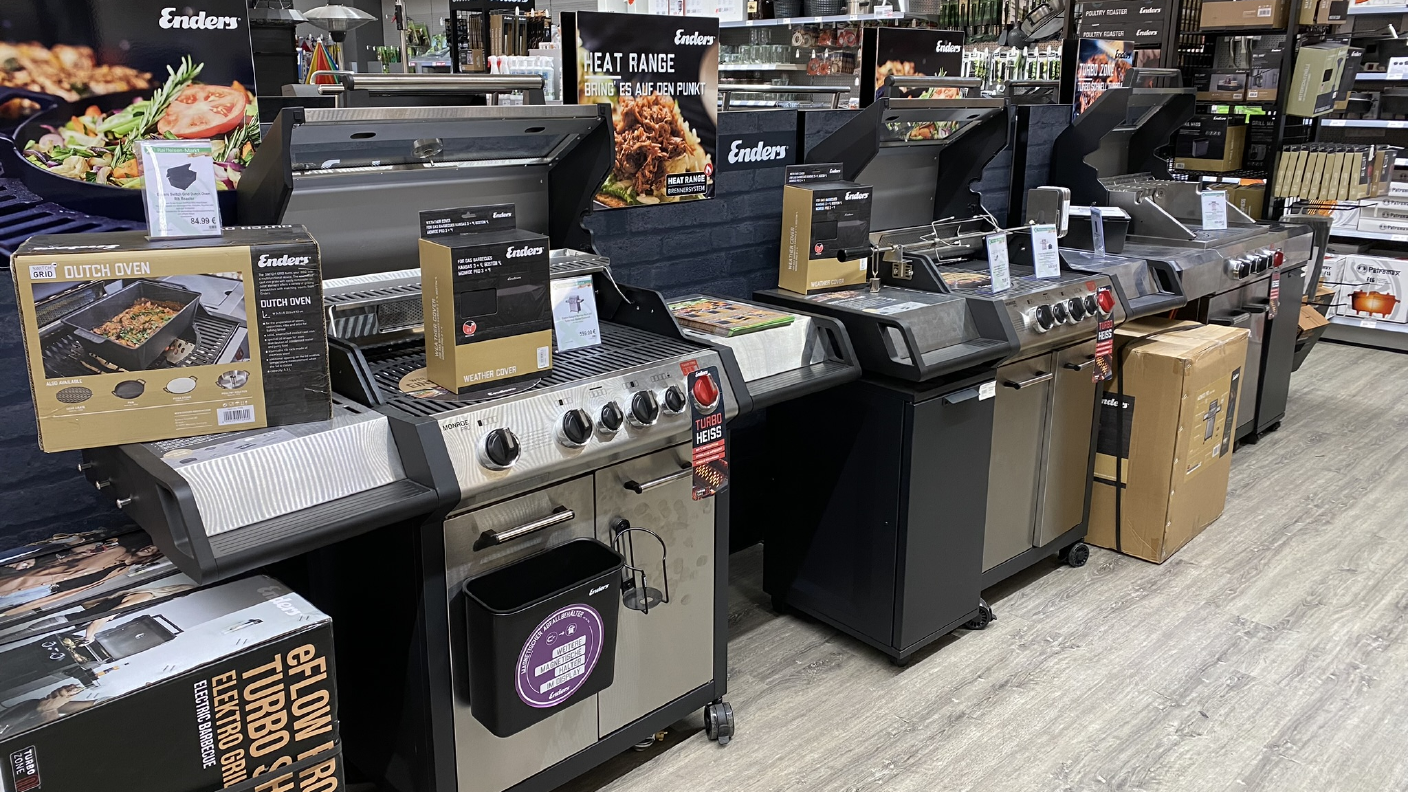 Ausstellung mit diversen Grills