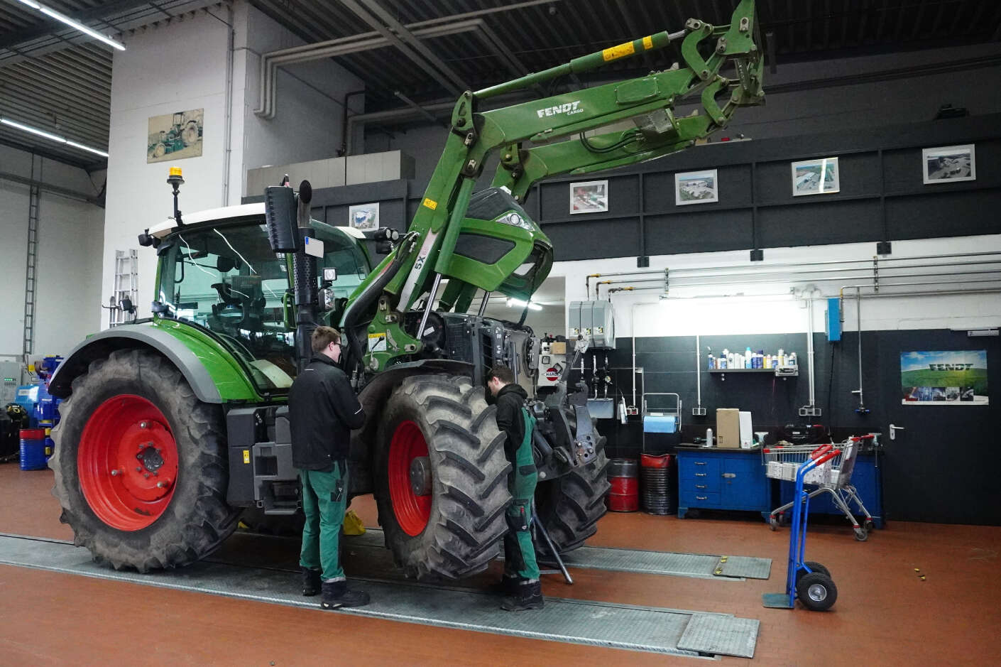 Fendt Traktor in der ATR Werkstatt