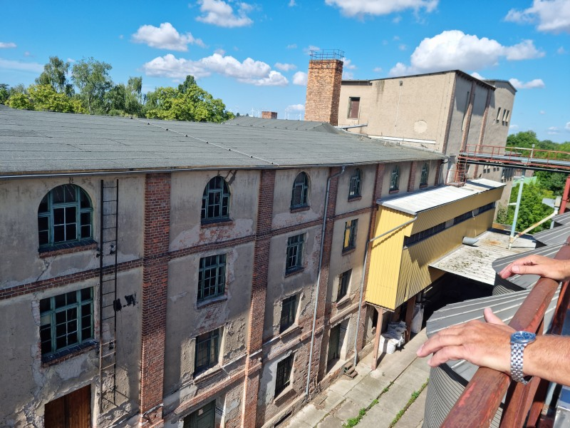 Großflächiger Industriekomplex mit Charme