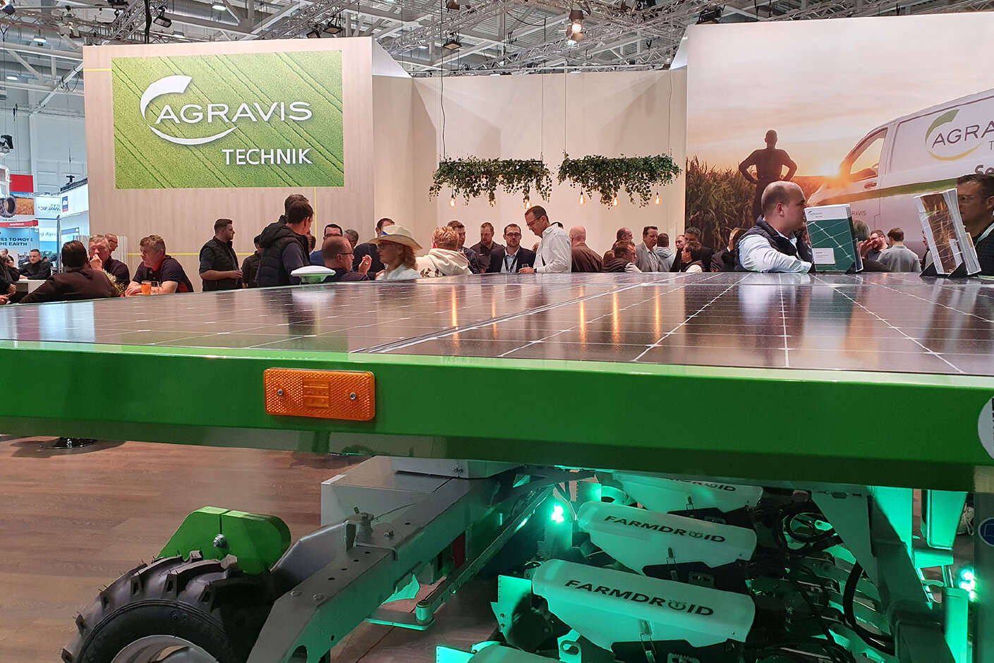Blick auf den Stand der AGRAVIS Technik auf der Agritechnica 2023