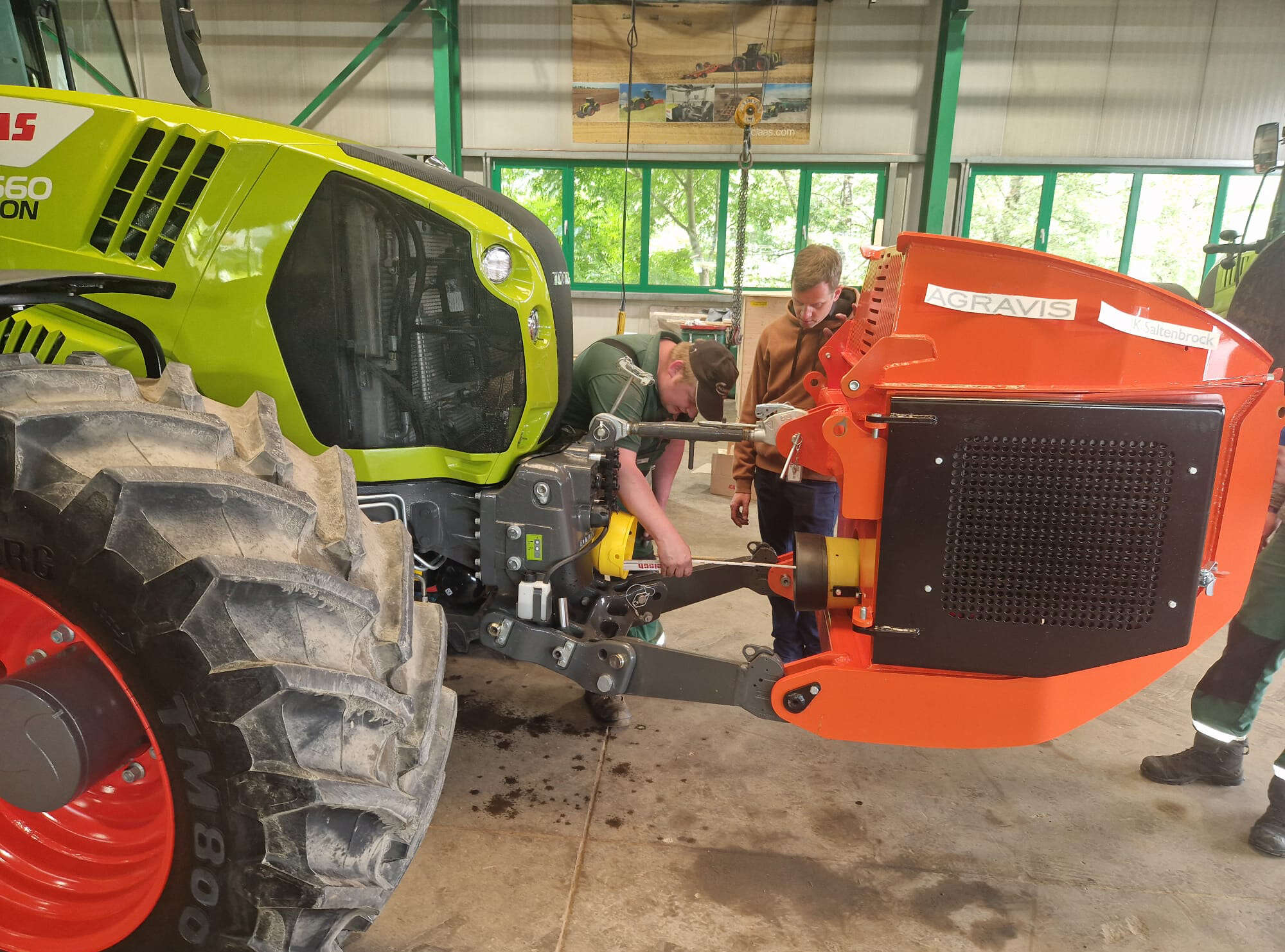 Forsttechnik Timbermax Mitarbeitende im Einsatz