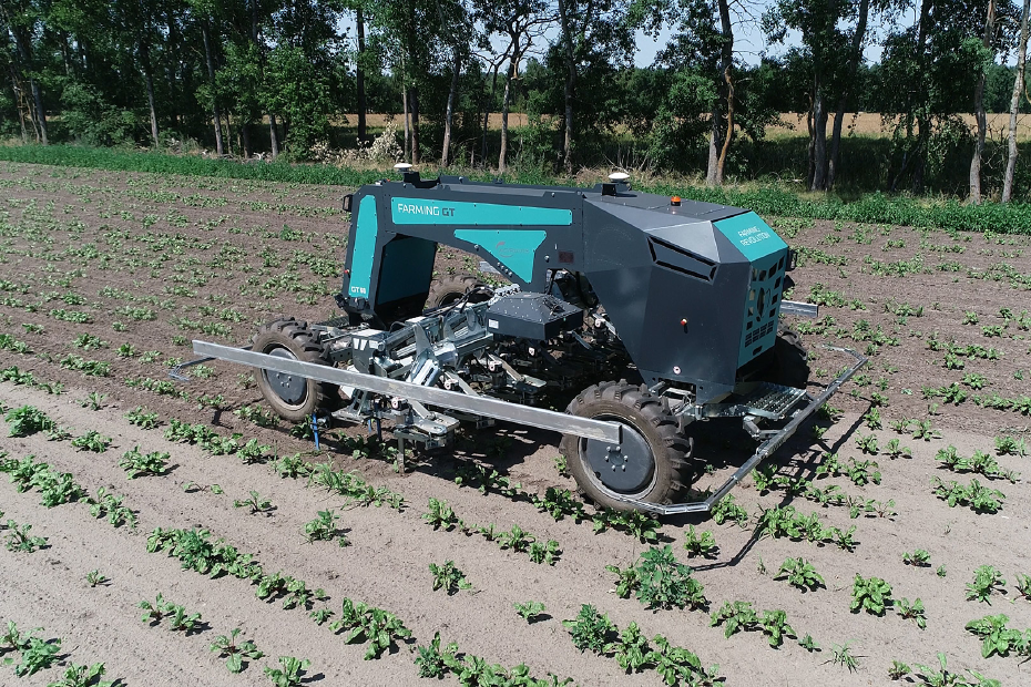 Robotik Hackroboter Farming GT Bio Rote Beete