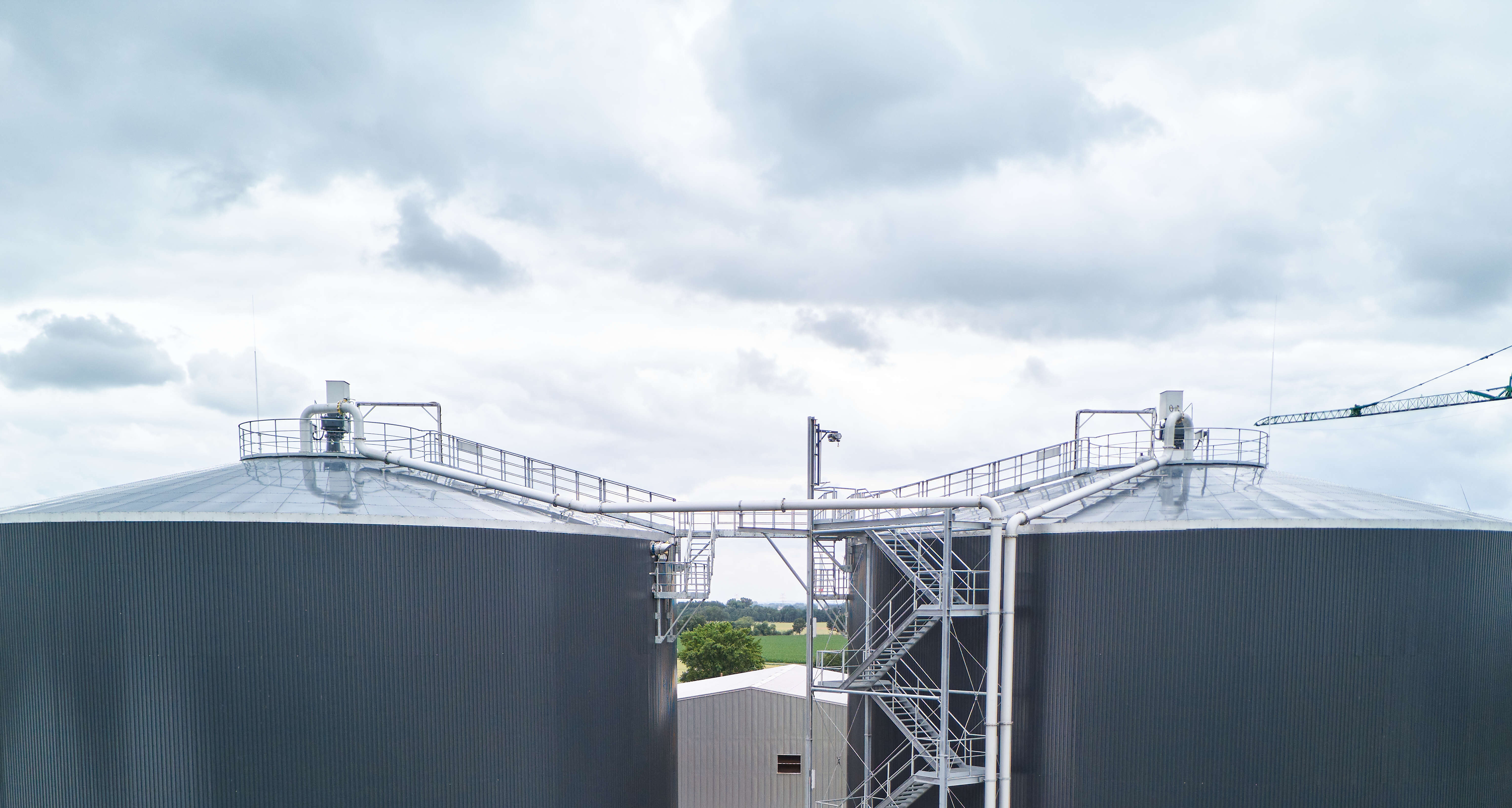 Eine Biogasanlage aus der Vogelperspektive.