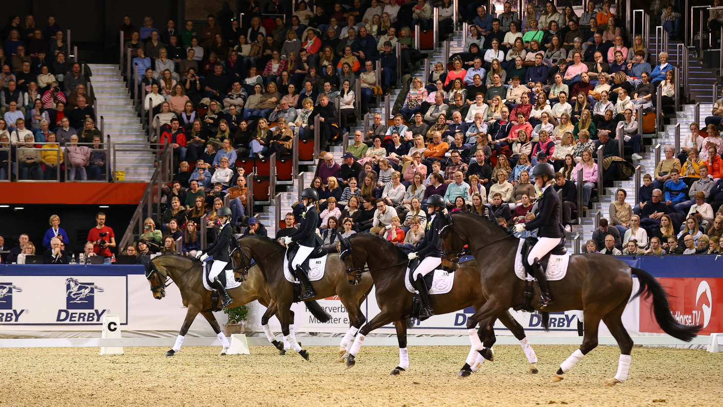 Die Reiter des Reitervereins Nienberge-Schonebeck in der Halle Münsterland.