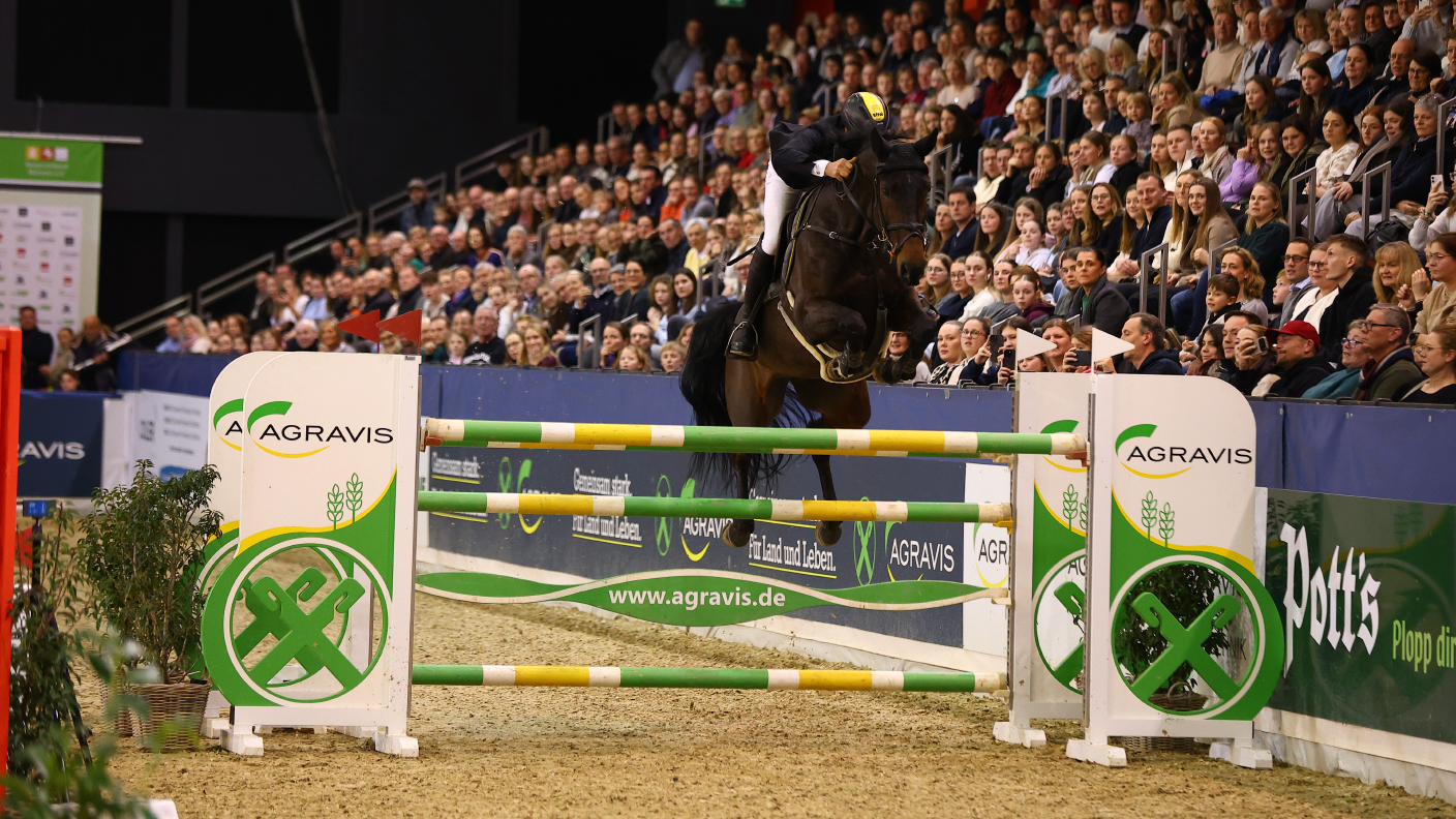 Hans Thorben Rüder mit Courage über dem Hindernis.