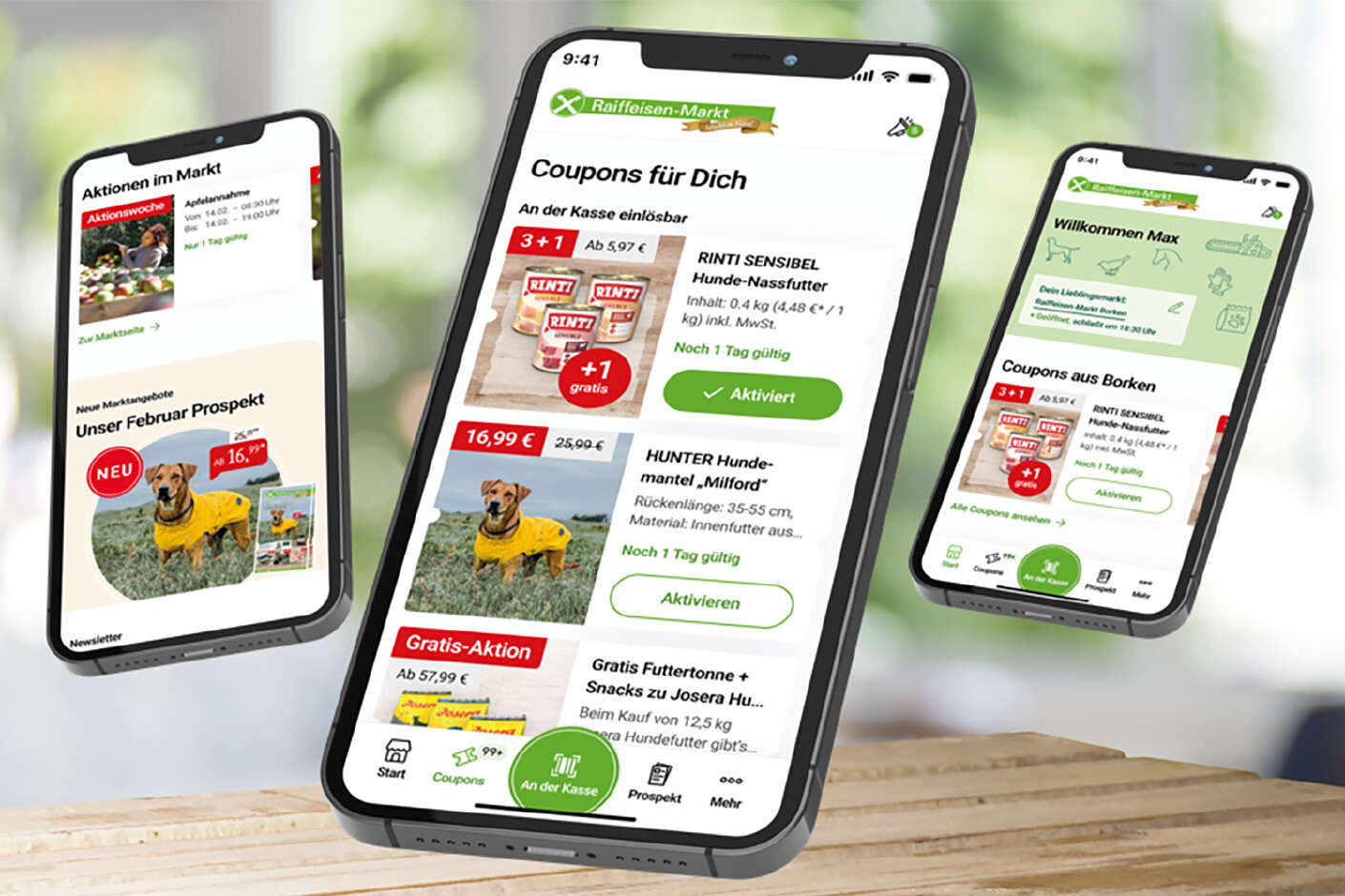 Drei Smartphones mit der neuen Raiffeisen-Markt-App auf den Bildschirmen
