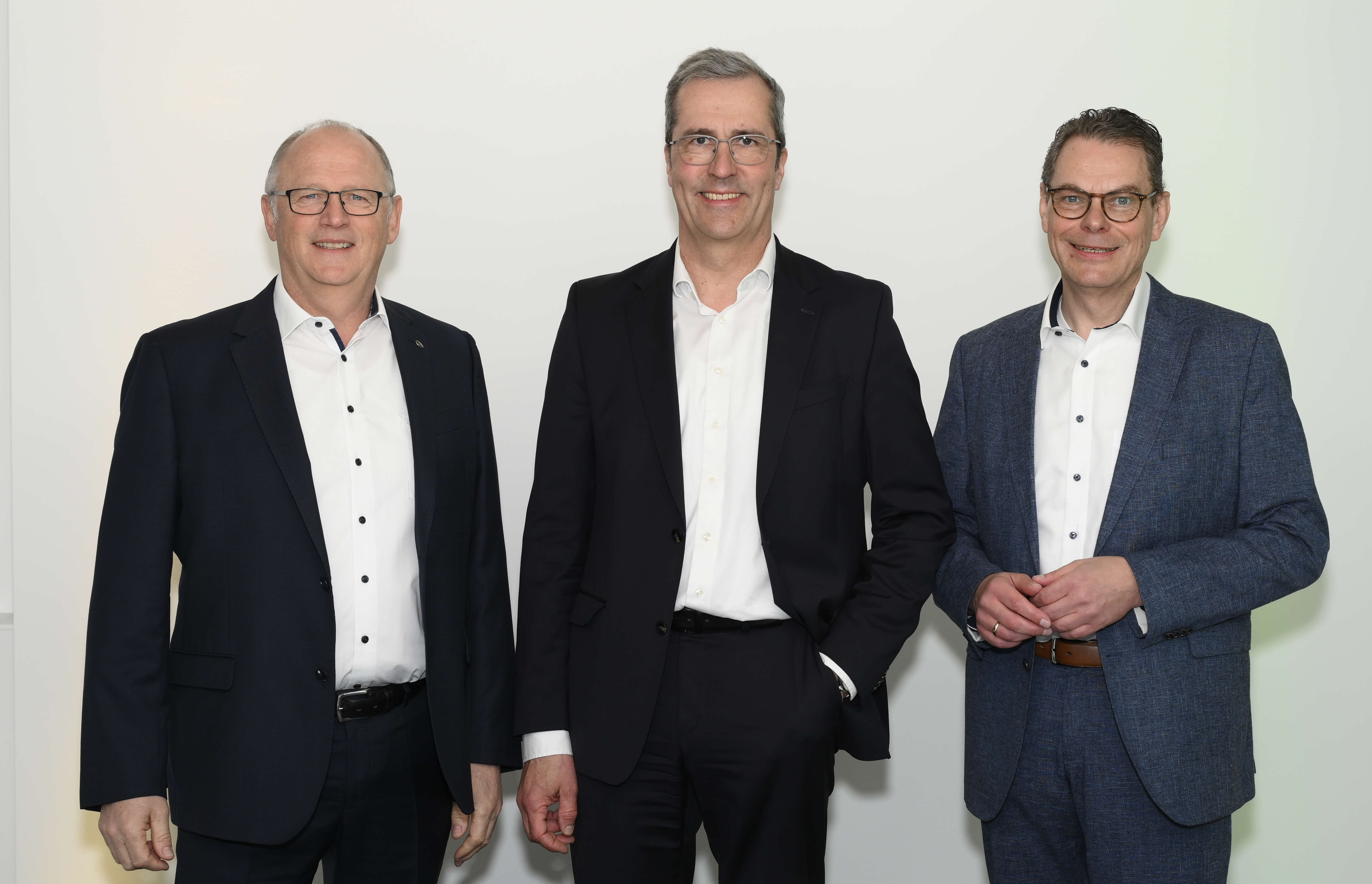 Vor der Bilanzpressekonferenz im Aufnahmestudio: Dr. Dirk Köckler, Hermann Hesseler und Bern Homann