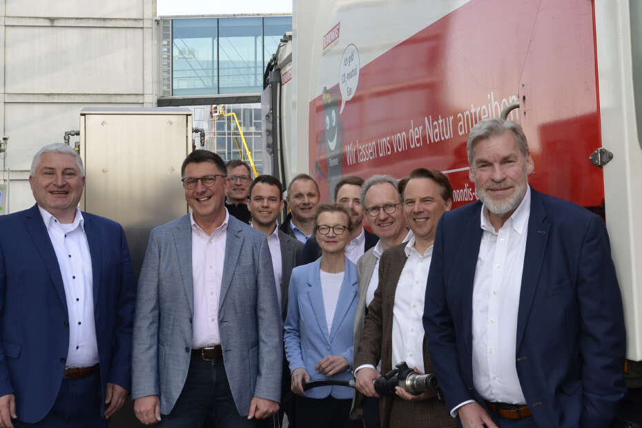 Eröffnung des CNG-Tankpunktes für Lkw an der Raiffeisen-Tankstelle Münster