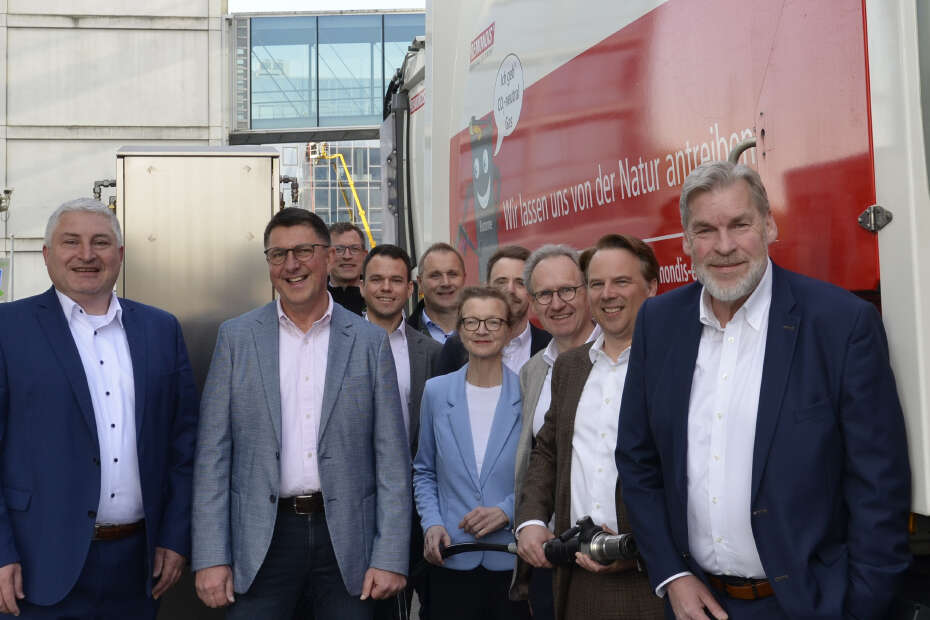 Eröffnung des CNG-Tankpunktes für Lkw an der Raiffeisen-Tankstelle Münster