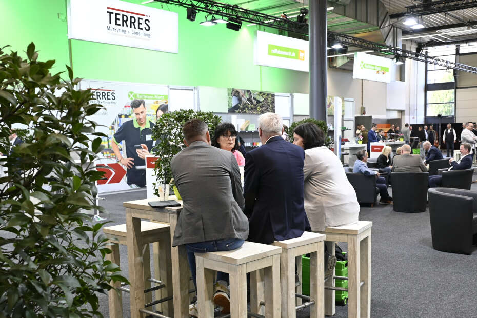 Gäste auf Ordermesse 